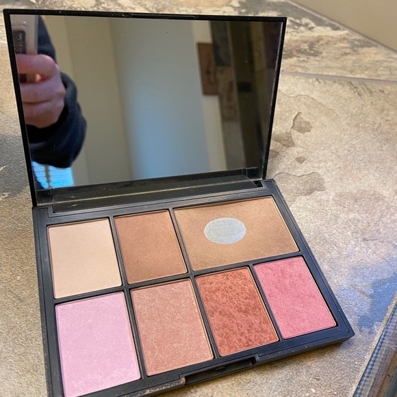 Nars Palette - Picture 2 of 3